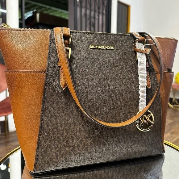 Michael Kors Tote - Picture 1 of 1